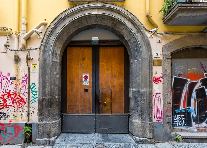 San Marcellino Cool And Central By Napoliapartments